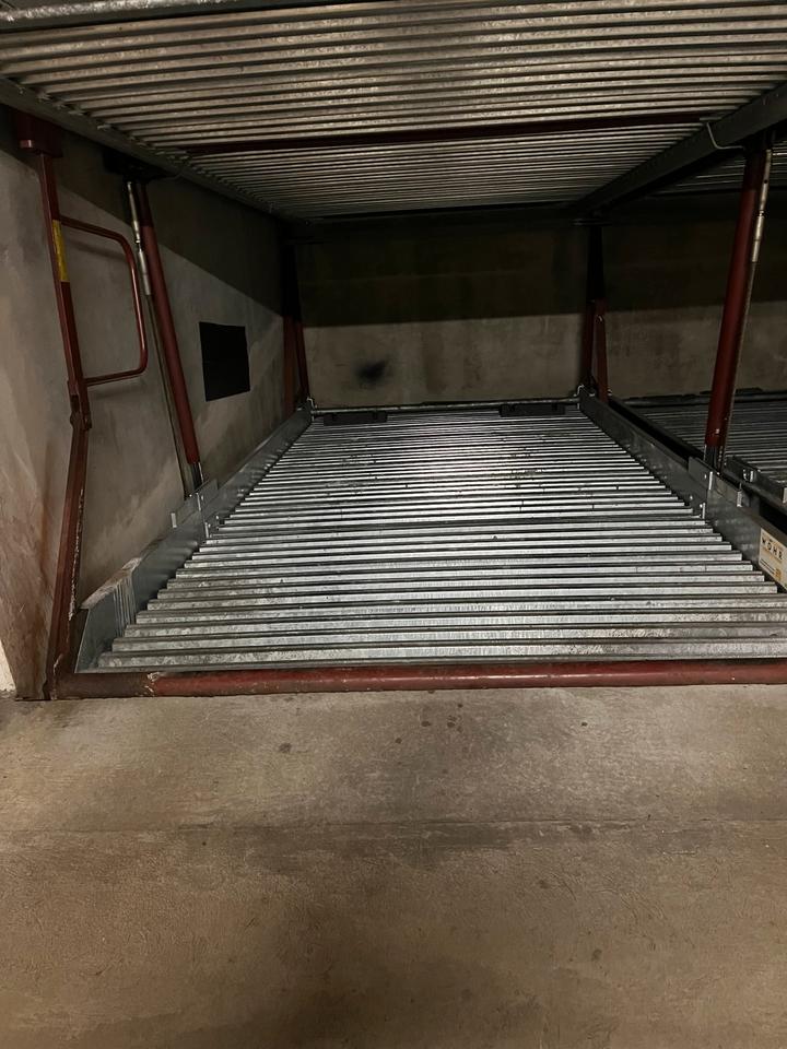 Thumbnail-Tiefgaragenstellplatz ab sofort frei