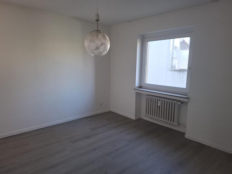 Thumbnail-3ZKDB mit Balkon, Zentrum Mönchengladbach