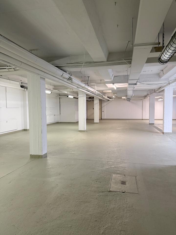 Thumbnail-Lagerfläche mit Lastenaufzug **JETZT SICHERN**