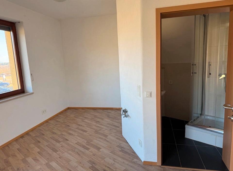 Thumbnail-65qm Zimmer Wohnung mit Balkon im Gelben Haus Veitlahm