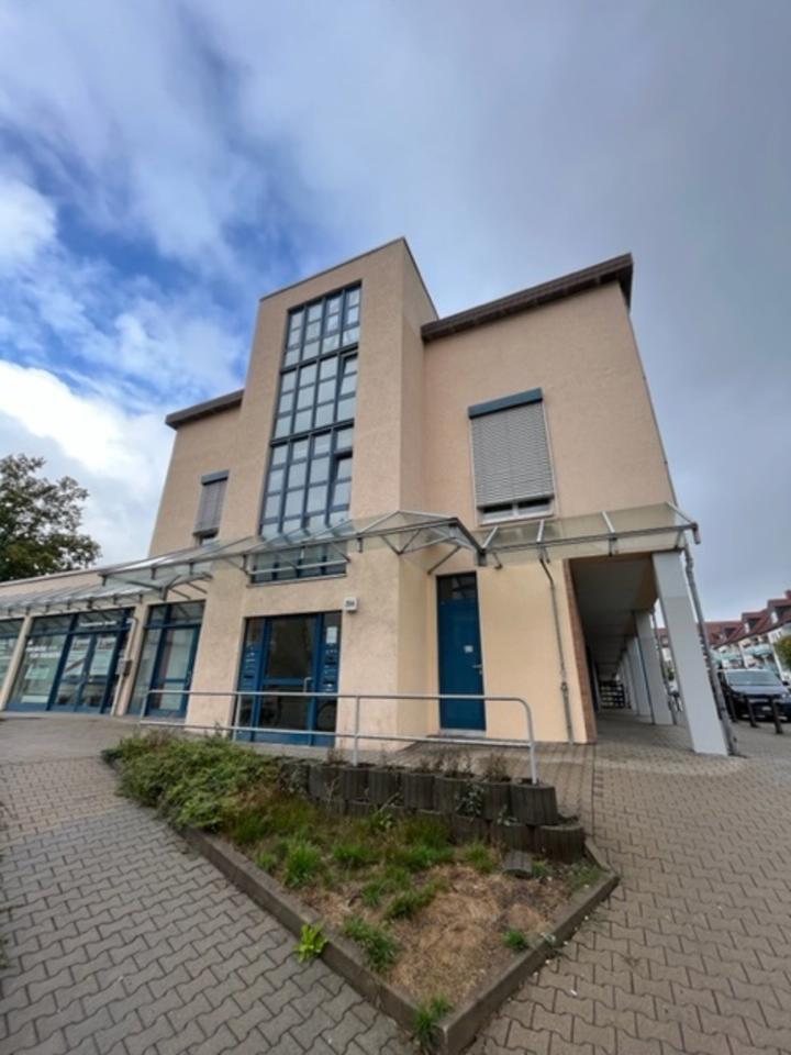 Thumbnail-Helle und moderne 2 Raumwohnung mit Balkon in zentraler Lage