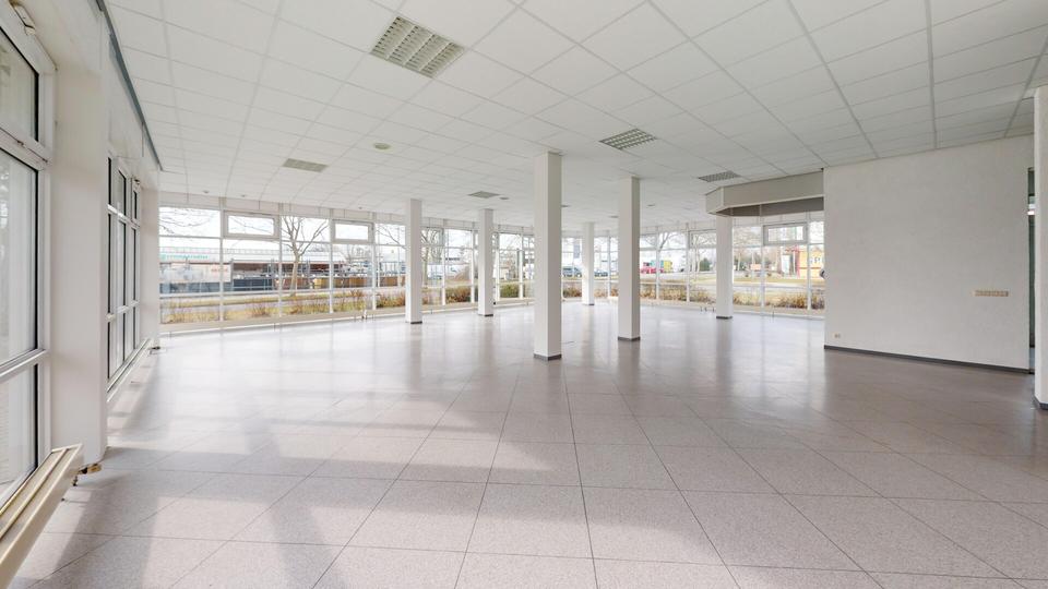 Thumbnail-Repräsentative Büro- & Ausstellungsfläche mit maximaler Sichtbarkeit