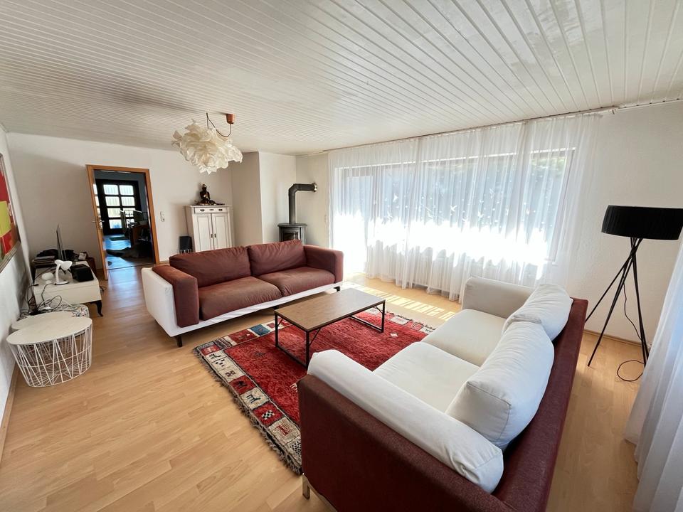 Thumbnail-Großzügiger, zeitloser Bungalow mit Einliegerwohnung
