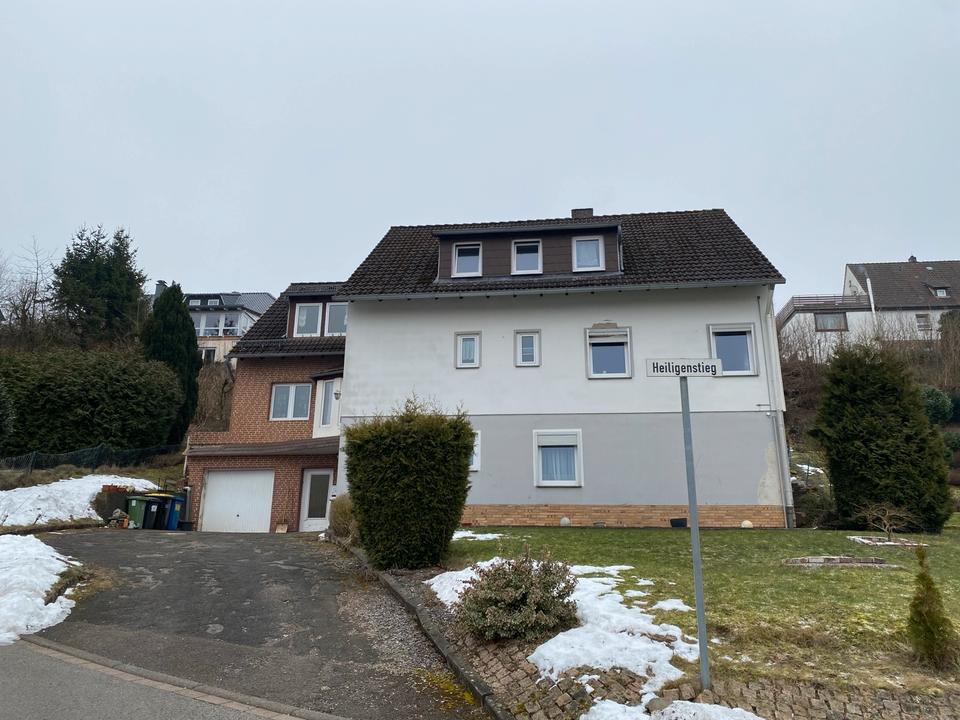 Thumbnail-teilrenovierungsbedürftiges Ein- bis Zweifamilienhaus ohne Provis