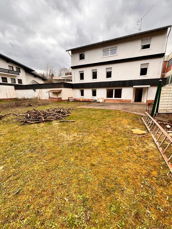 Thumbnail-Großzügige 3-Zimmer-Wohnung 117 m² großer Garten in Erbach
