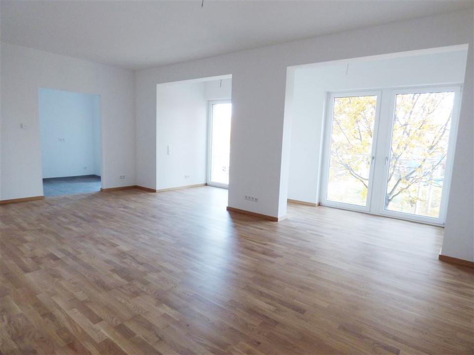 Thumbnail-Tolle 3 R.Whg. mit FBH, Parkett, Ankleide, Lift, TG und EBK!