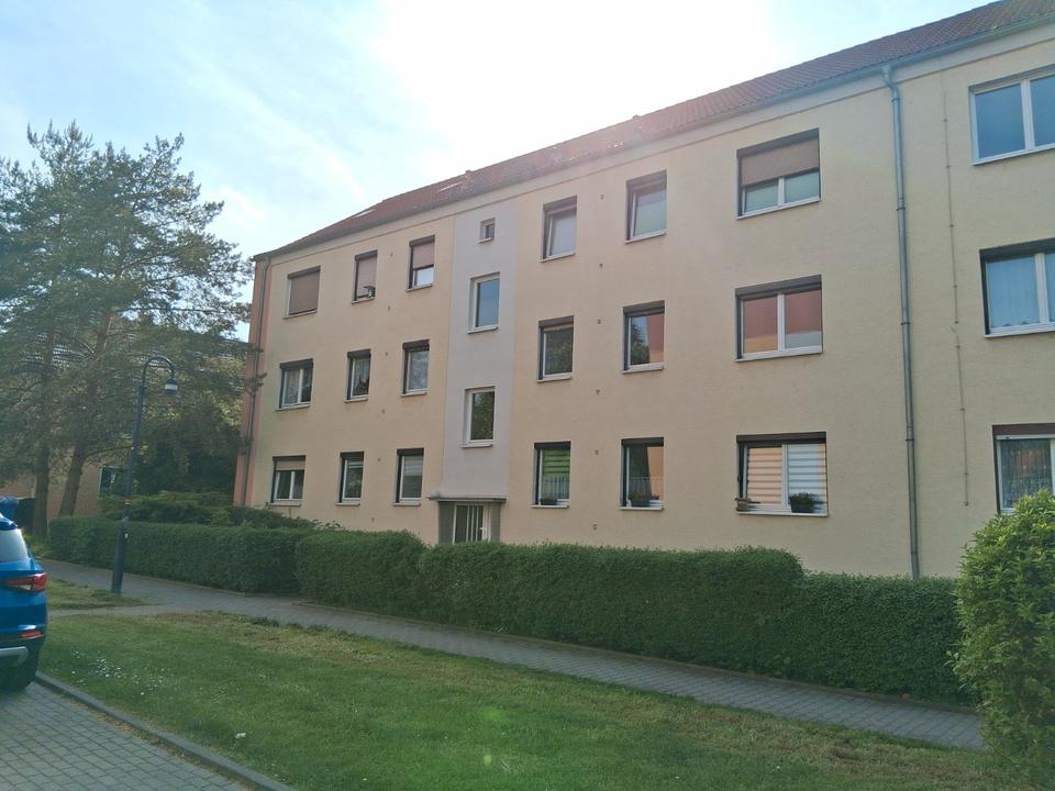 Thumbnail-2-Raumwohnung in Hohenmölsen Otto-Schlag-Strasse 1