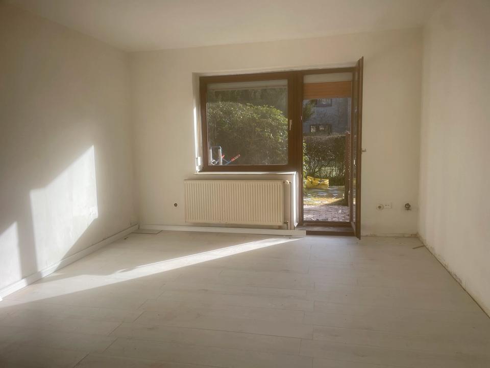 Thumbnail-3-Zimmer-Wohnung mit Terrasse Garten in Lokstedt, komplett sanie