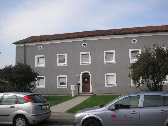 Thumbnail-Renovierte 3 - Zimmer Wohnung mit Gartenanteil in ruhiger Lage!