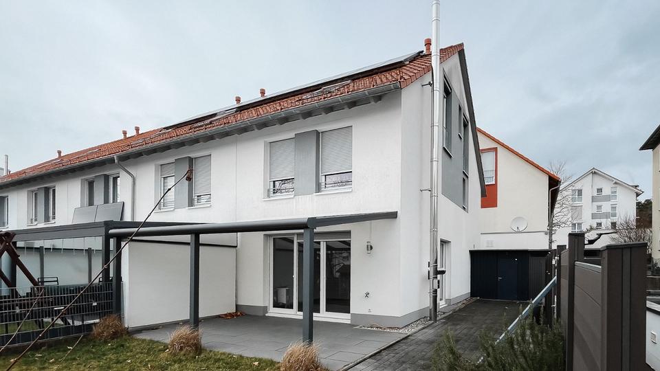 Thumbnail-Neuwertiges Endreihenhaus mit 5 Zimmern in Nagold