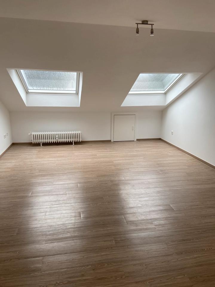 Thumbnail-3 Zimmer, Küche, Bad - Nähe Uni