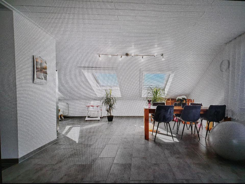 Thumbnail-Helle 4,5 Zimmer DG Wohnung