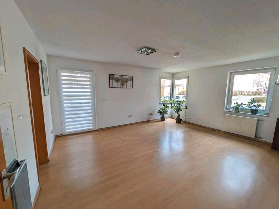 Thumbnail-Dresden 2-Zimmer Mietwohnung +TG und Keller in Leubnitz-Neuostra