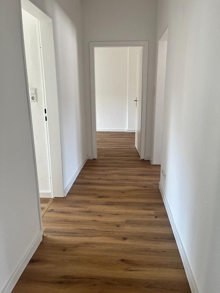 Thumbnail-Frisch renovierte 3 Zimmer Wohnung mit Einbauküche - Top Lage