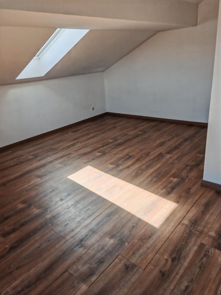 Thumbnail-helle 4 Zi. DG Wohnung