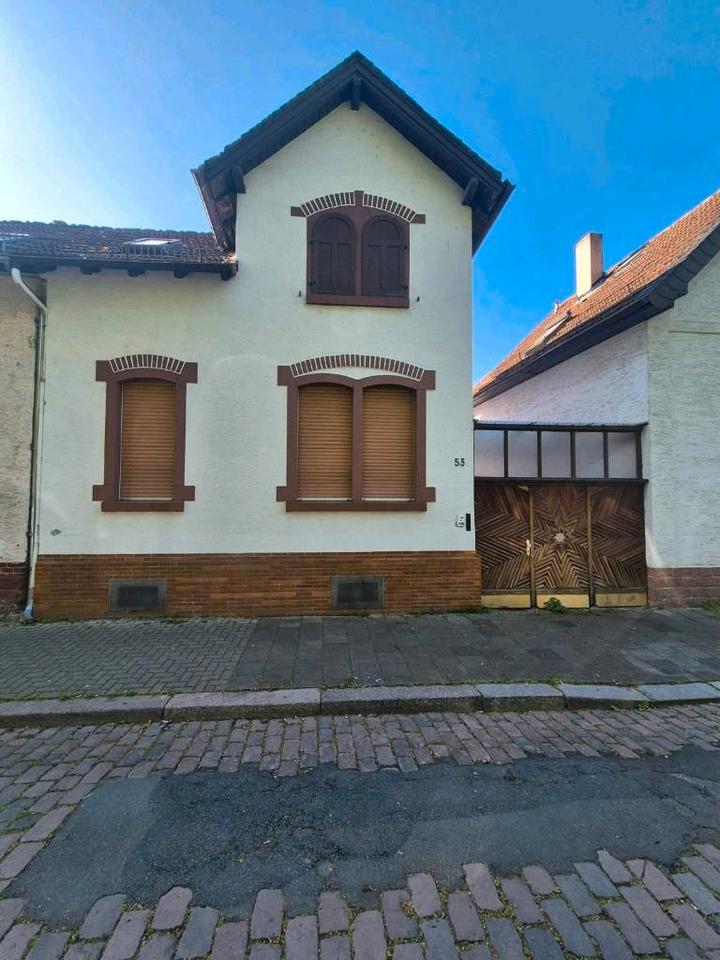 Thumbnail-Einfamilienhaus mit Nebengebäude