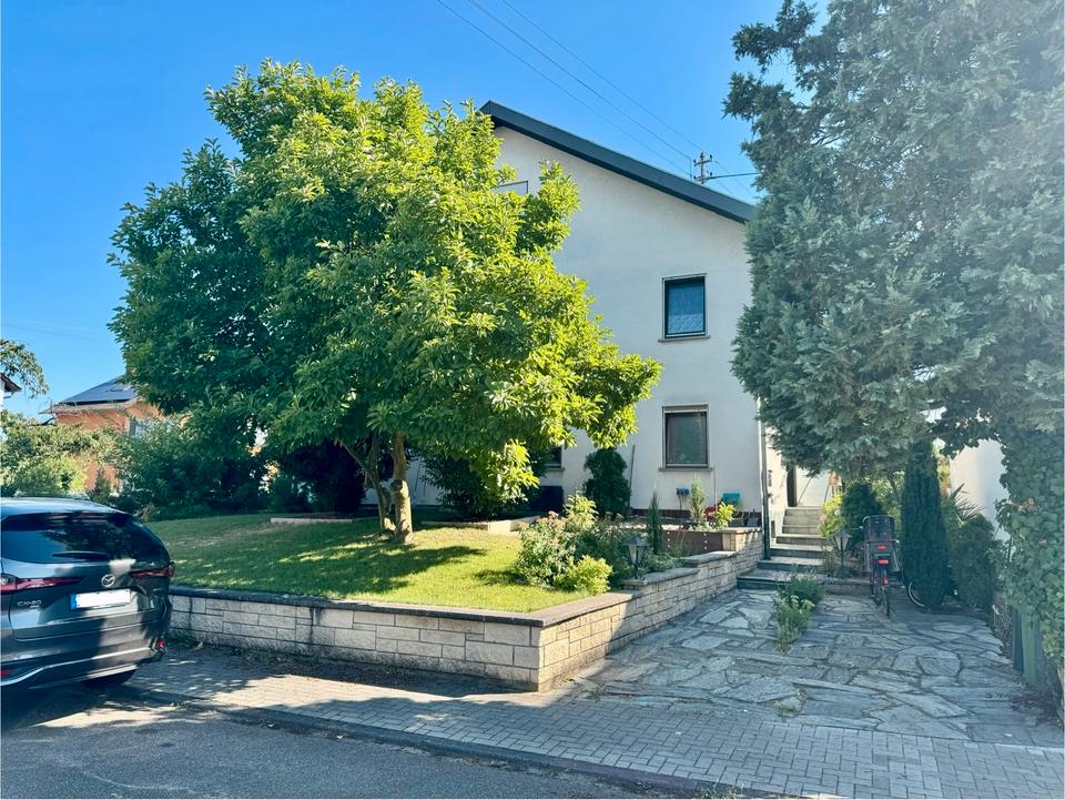 Thumbnail-Dreifamilienhaus in bester Lage von Neudorf – von privat