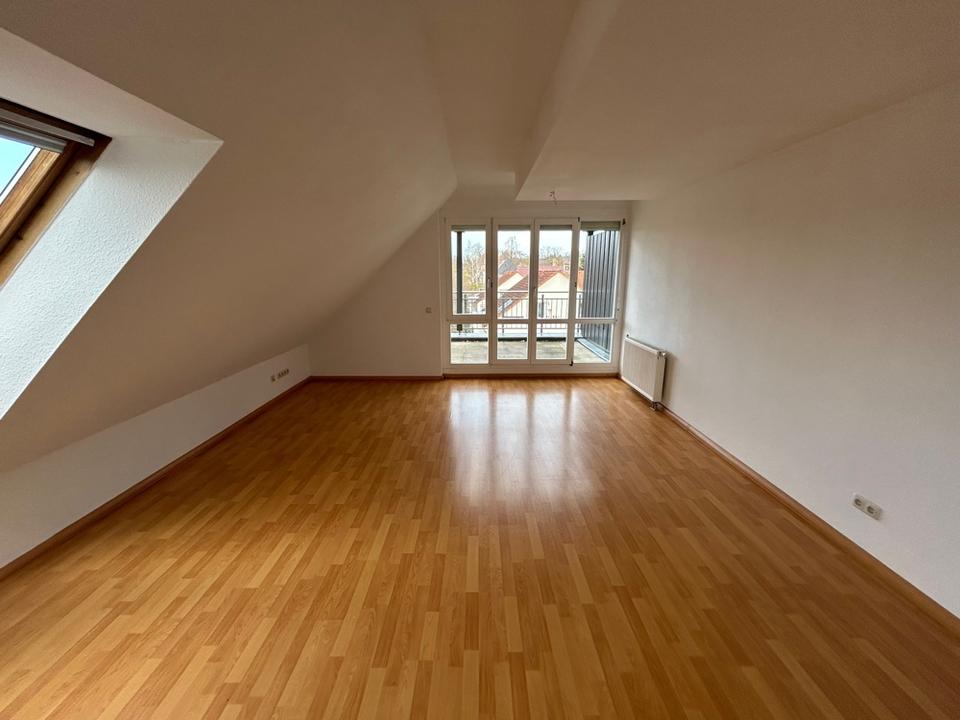 Thumbnail-attraktive 2 Raum DG Wohnung mit Balkon +++TOP+++ Wohnpark Markkleeberg; EBK mögl.