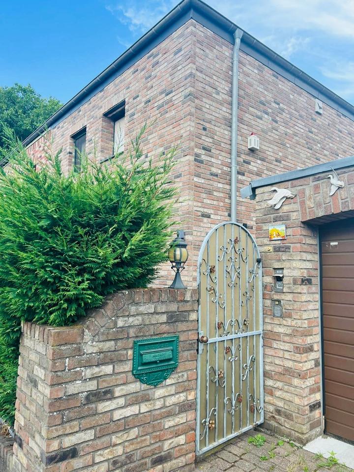 Thumbnail-Einfamilienhaus mit Wintergarten, Whirlpool Duisburg Asterlagen