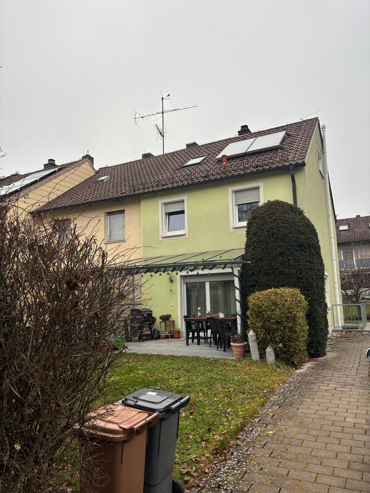 Thumbnail-Reiheneckhaus zu vermieten -96 qm, Top Lage