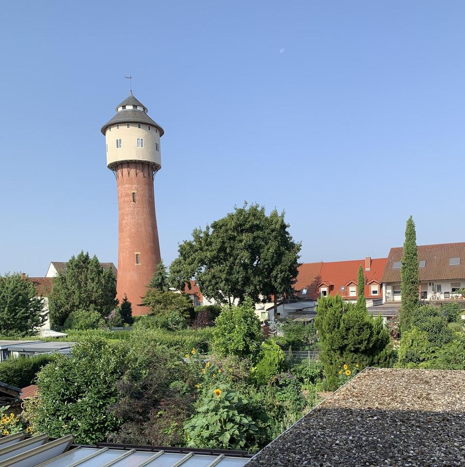 Thumbnail-Großzügiges Zweifamilienhaus mit Garten, zentral in der Metropolregion Rhein-Neckar gelegen