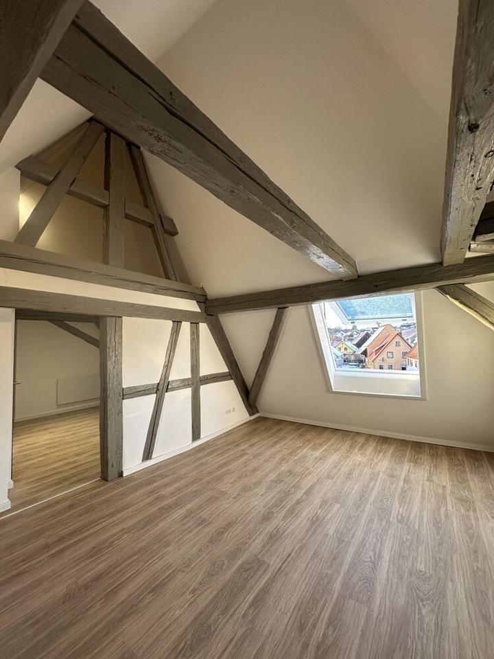 Thumbnail-Helle 3-Zimmer Dachgeschosswohnung mit Fachwerkelementen