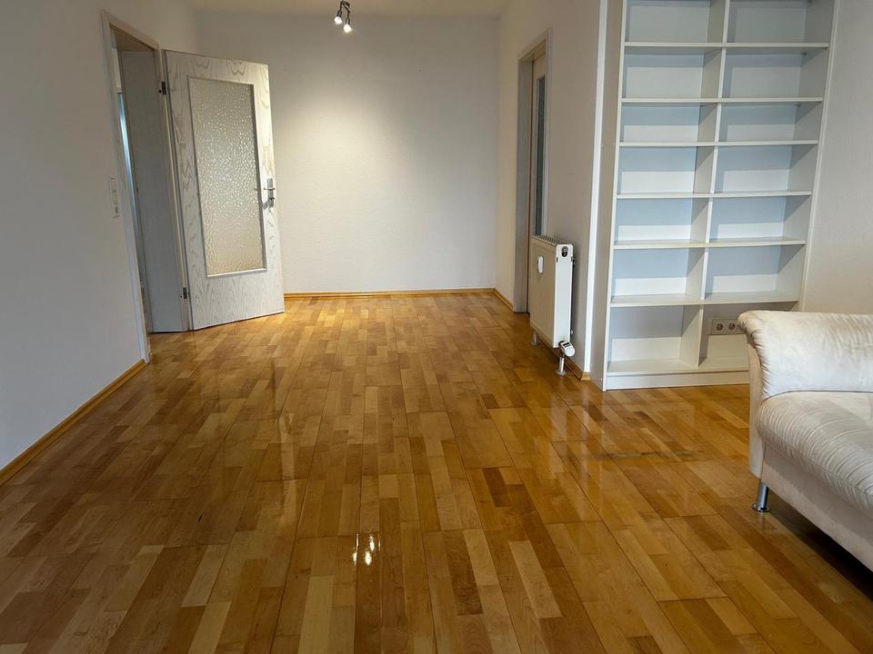 Thumbnail-Renovierte 2 Zimmer Wohnung in Eschborn