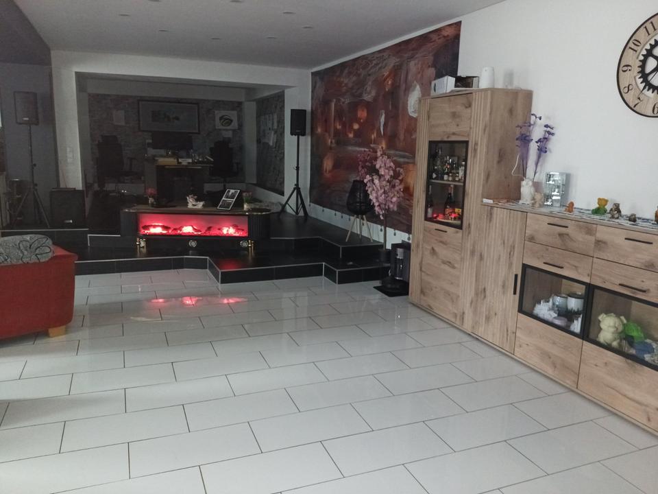 Thumbnail-Geräumige, modernisierte 2,5-Zimmer-Wohnung in Duisburg