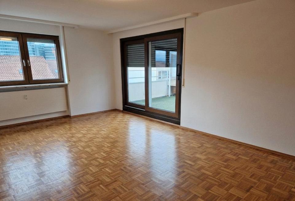 Thumbnail-Helle 3-Zimmer Wohnung mit Aufzug und Einzelgarage