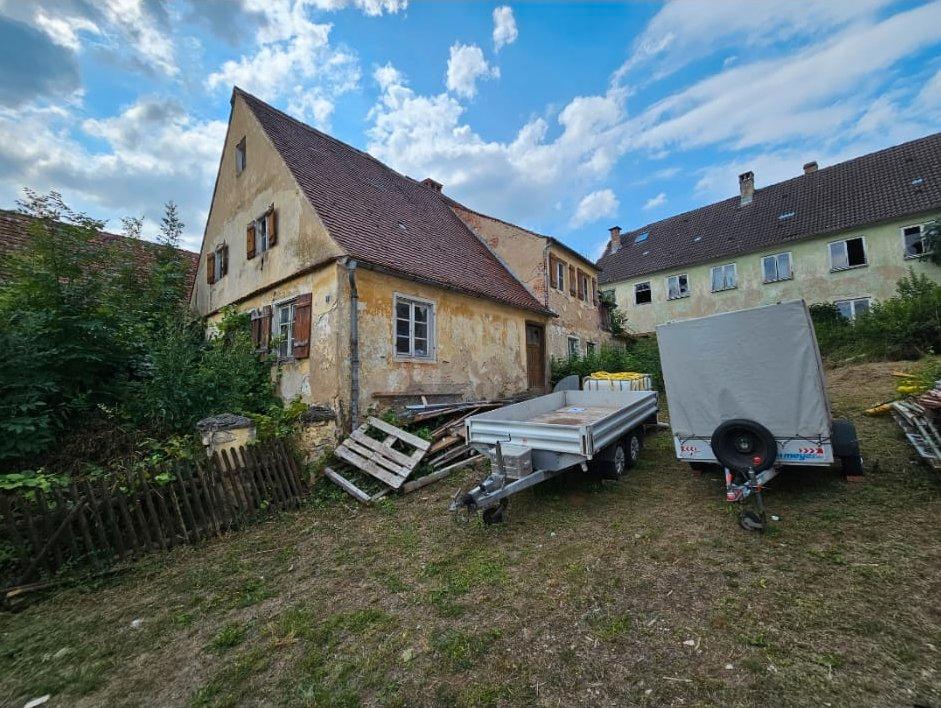 Thumbnail-Zwei große Häuser in Hainsfarth zu verkaufen – ca. 790 m² Nutzflä