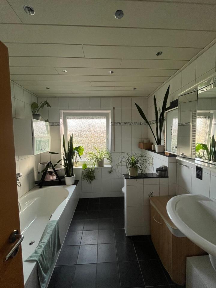 Thumbnail-3-Zimmer-Wohnung mit Balkon und Gartennutzung