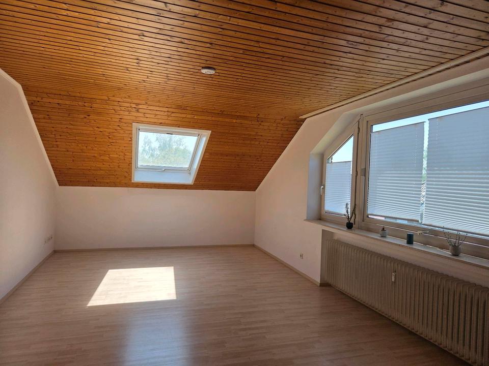 Thumbnail-Helle zwei Zimmer Dachgeschosswohnung
