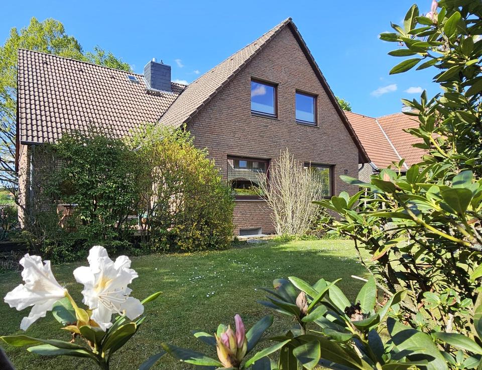 Thumbnail-Einfamilienhaus in exklusiver Lage in H-DavenstedtWest zur Miete