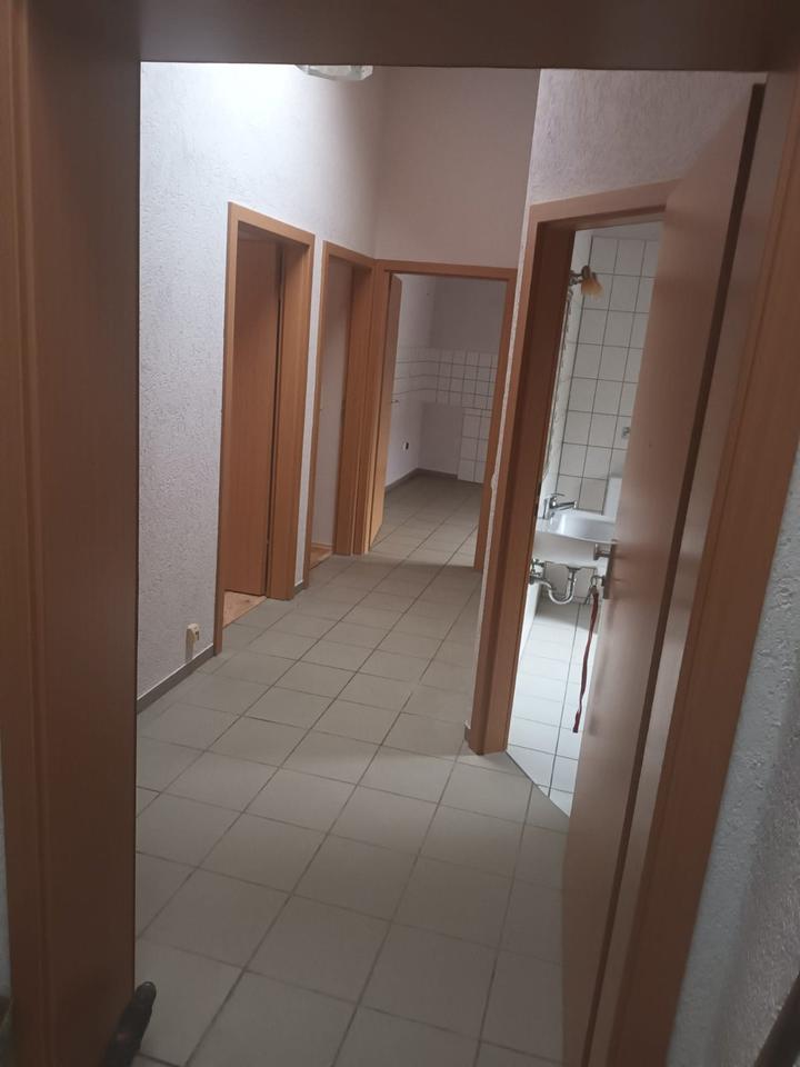 Thumbnail-67 m² - Helle 2 Zimmer-Wohnung mitten in Weinheim zu vermieten