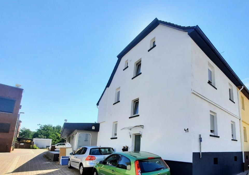 Thumbnail-Renovierte 3 Zimmer Wohnung mit Küche und neuem Badezimmer