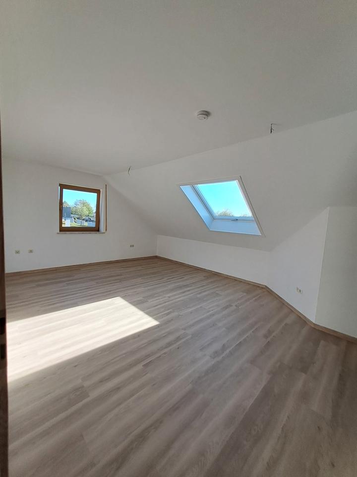 Thumbnail-Dachgeschosswohnung ohne Balkon