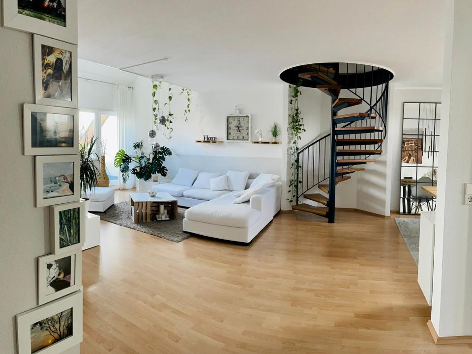Thumbnail-Großzügige, helle möblierte Maisonette-Wohnung mit Skyline Blick