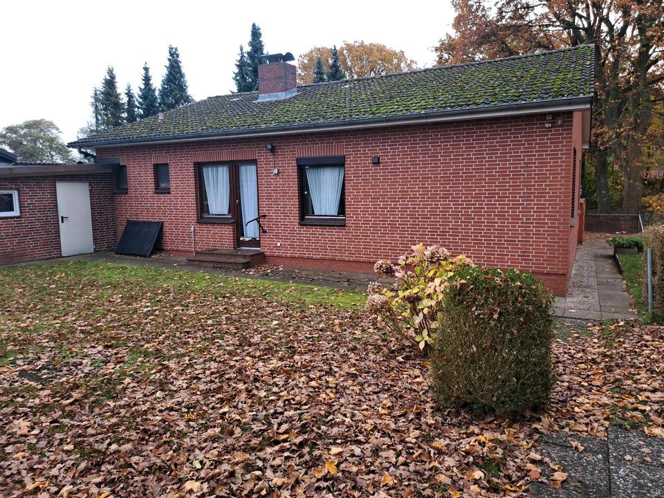 Thumbnail-Wer diesem soliden Bungalow aus seinen Dornrödchenschlaf wecken