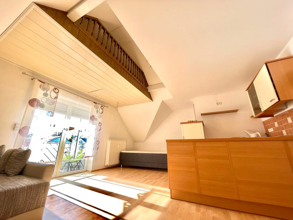 Thumbnail-1 Zimmer Appartement - Galerie Küche Stellplatz - 550€ WARM