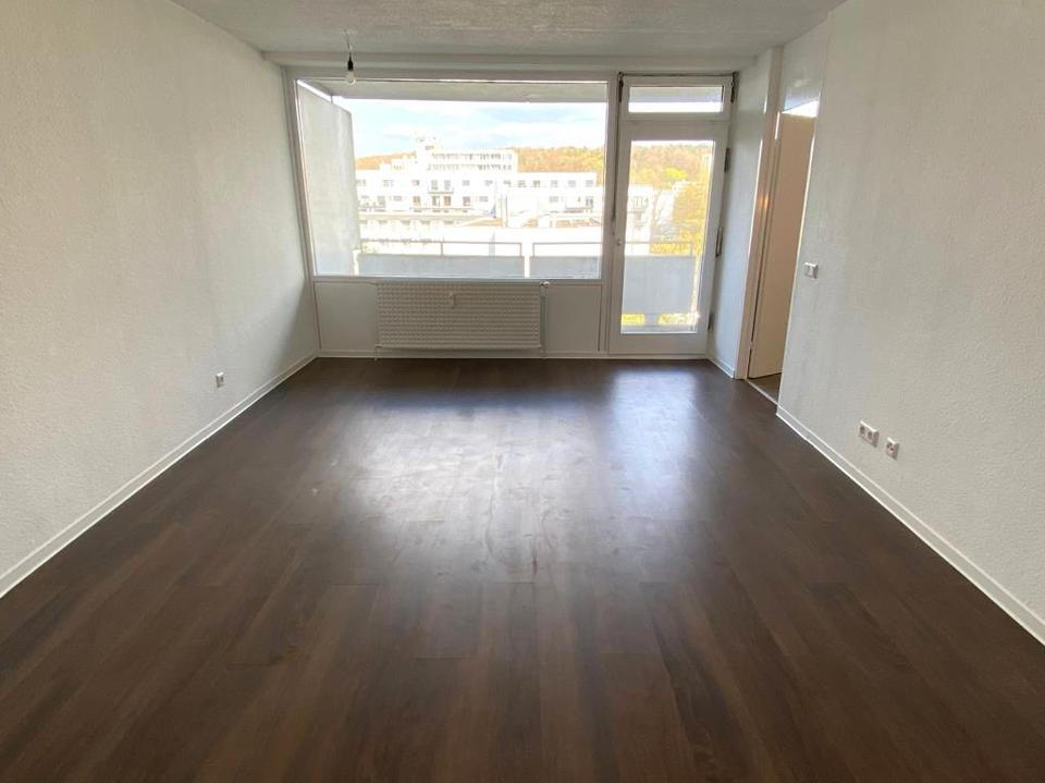 Thumbnail-*** Helle Wohnung - FRISCH RENOVIERT - kleine Küche - großes Wohnzimmer BETZENBERG ***