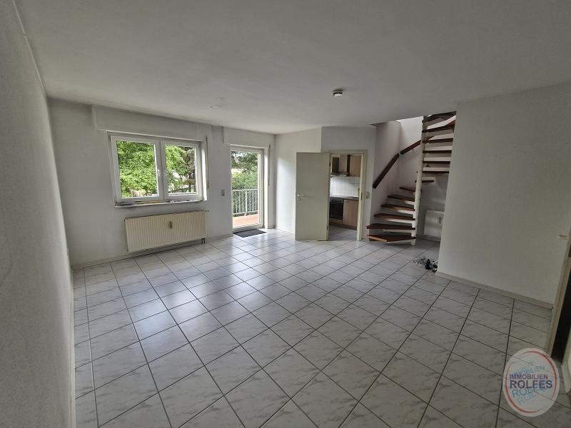 Thumbnail-Charmante Maisonette-Wohnung mit Balkon und zwei Eingängen in ruhigem 4-Parteienhaus