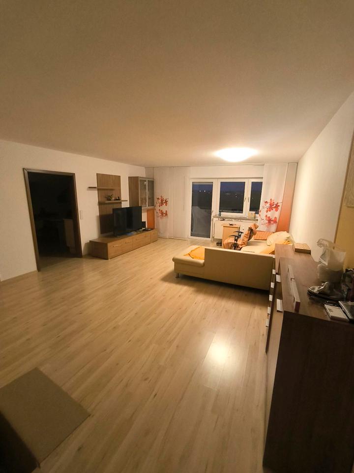 Thumbnail-4 Zimmer Wohnung 123 m2 mit schönen Ausblick Balkon + Dachboden