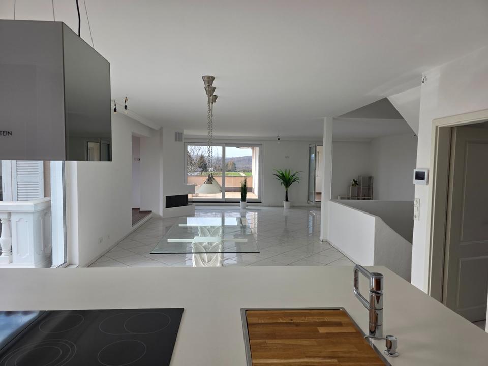 Thumbnail-exklusive 4 Zimmer Wohnung