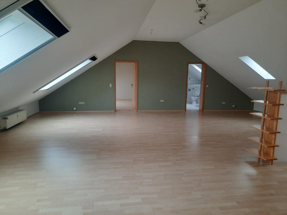 Thumbnail-Schöne 83 qm Dachgeschosswohnung in Eppelborn-Habach