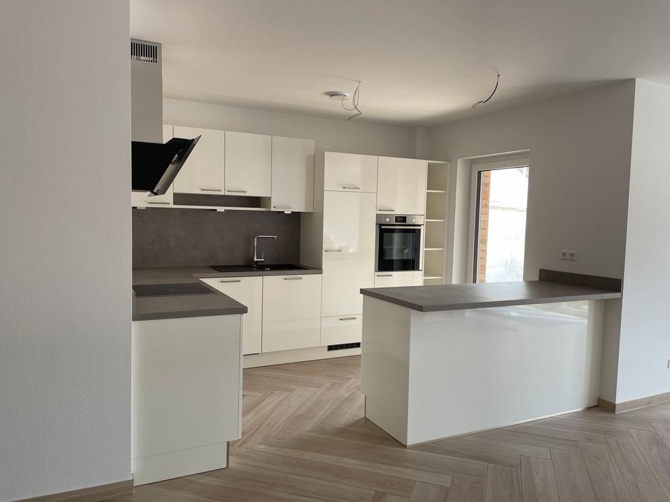 Thumbnail-Große, lichtdurchflutete und komfortable 3-Zimmer-Wohnung109