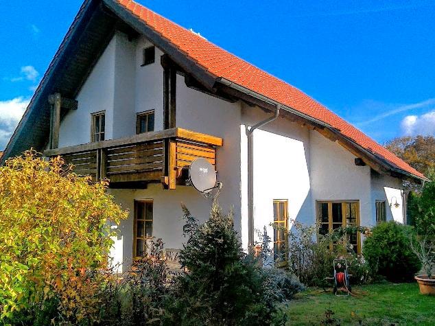 Thumbnail-großzügiges Einfamilienhaus in 97490 Poppenhausen