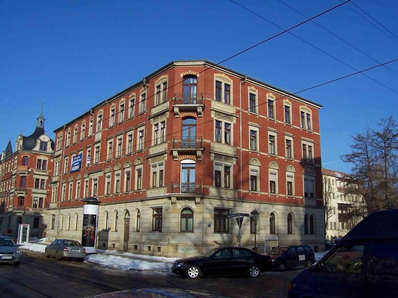 Thumbnail-Großzügige 7-Raum-Wohnung in Dresden-Löbtau mit Einbauküche!