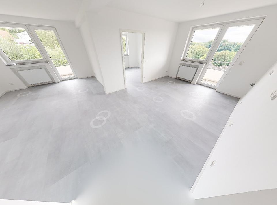 Thumbnail-Ab 01.05.2026: Gepflegte, moderne Wohnung, 3 Zimmer, 2 Balkone, hell und sonnig