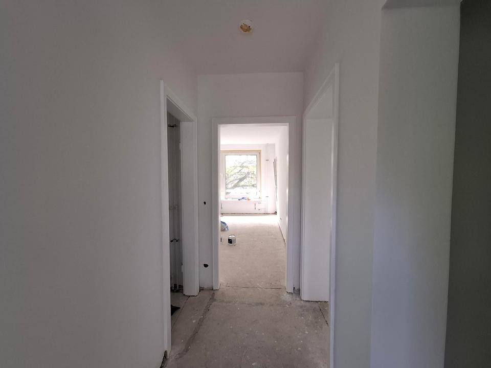 Thumbnail-Frisch sanierte 2-Zimmer-Wohnung mit Balkon in Düsseldorf-Eller