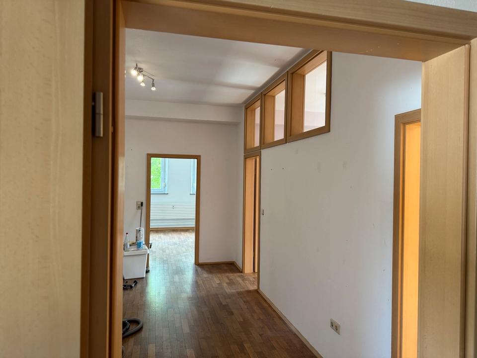 Thumbnail-Großzügige 5,5 Zimmer-Wohnung mit Riesen-Terrasse in Bamberg-Gartenstadt